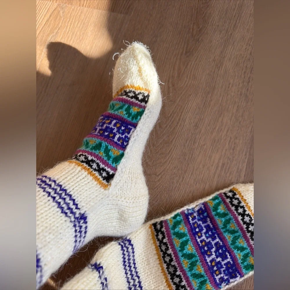 Daya‎ Socks Brand Fazl Handmade Traditional Himalayan “Jurra Gow” White One Size